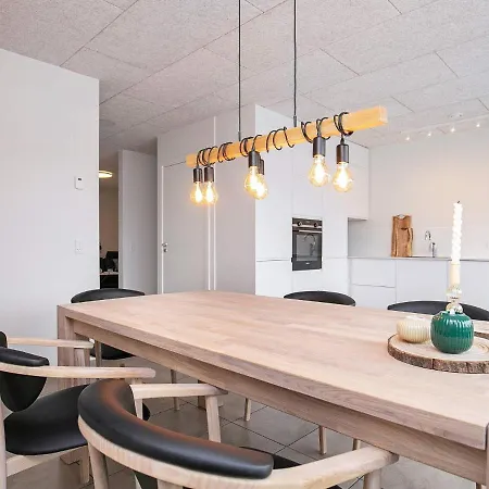 8 Person In Bl Vand Feriehus Blåvand