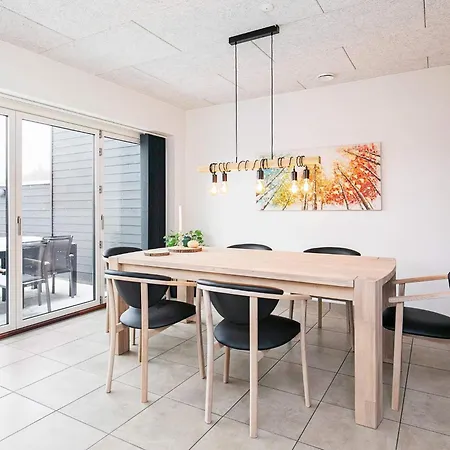 8 Person In Σπίτι διακοπών