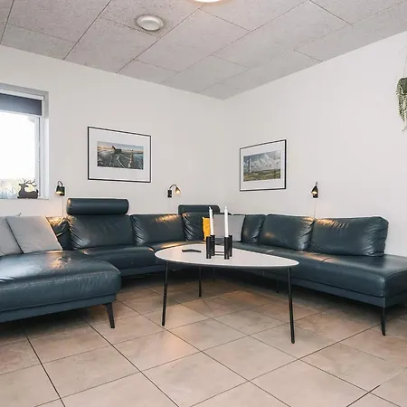 5 Star Holiday Home In Blavand Holiday home *